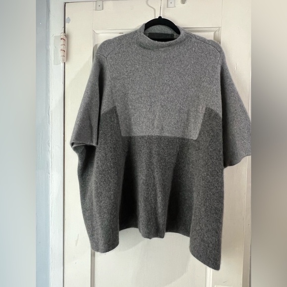 The Elder Statesman Colorblock Cashmere Sweater Poncho Cape - Picture 2 of 12